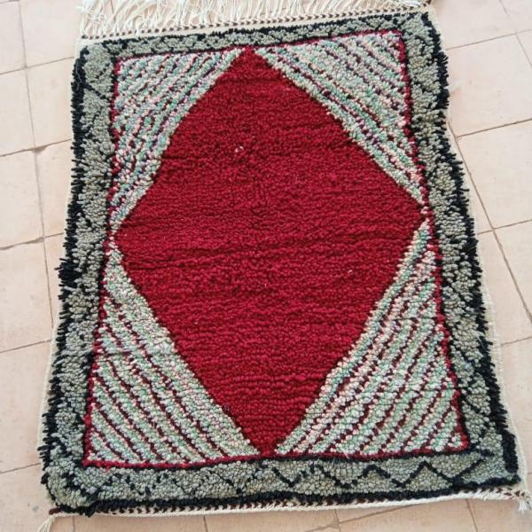 Tapis fait main berbère traditionnel - Motif géométrique